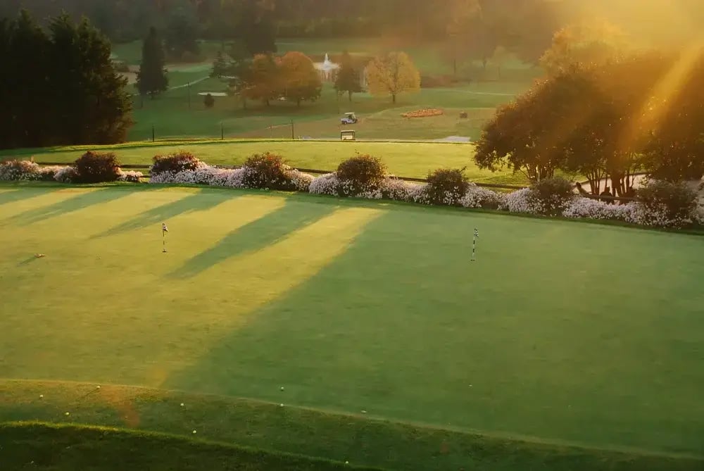 Hunt Valley course with sun