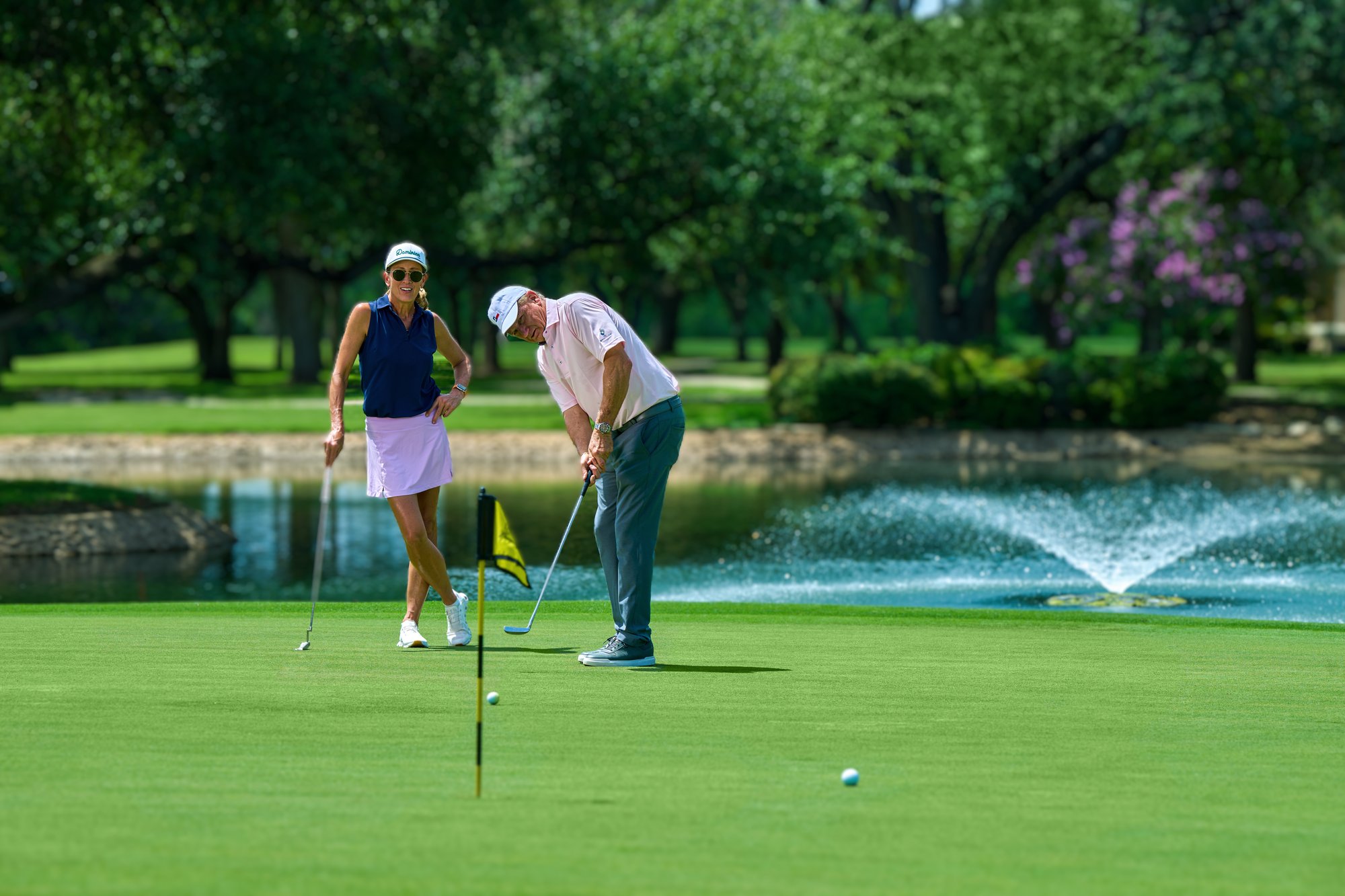 Dominion CC_LS Golfers Putting 2-9875b