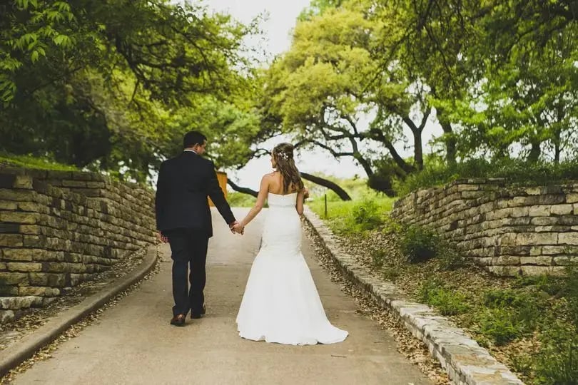 Onion Creek wedding couple outside