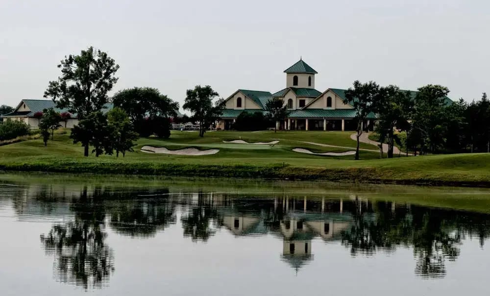 Gentle Creek Clubhouse and Water
