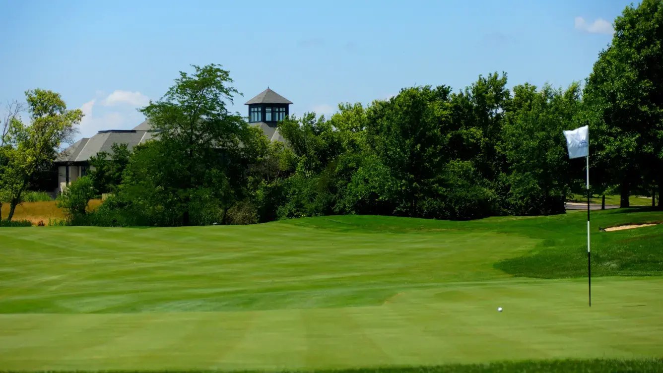 Four Bridges course and flag