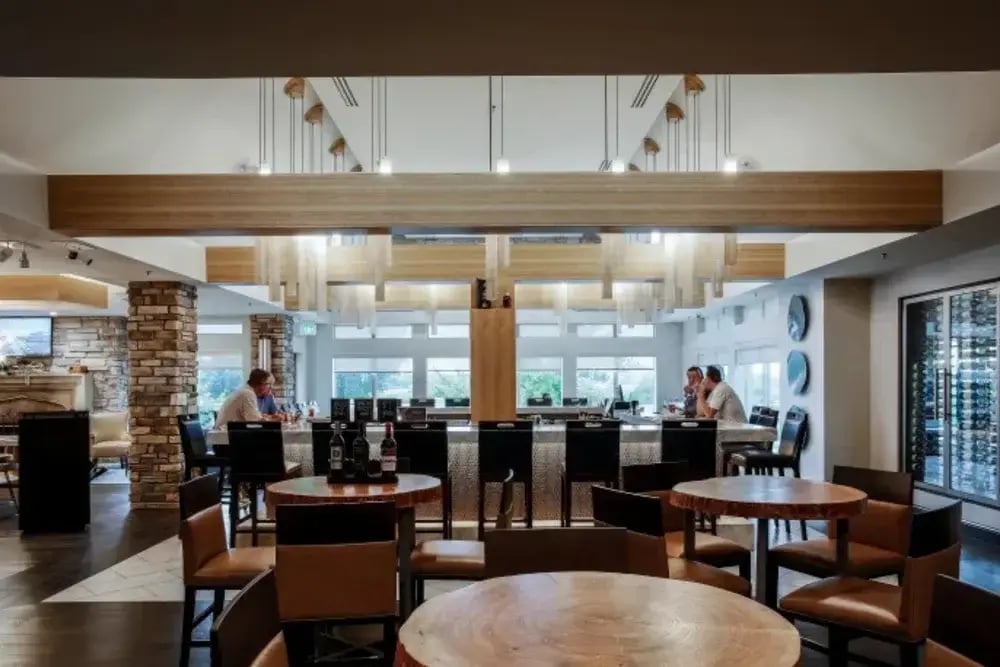 Eagle Brook dining room and bar